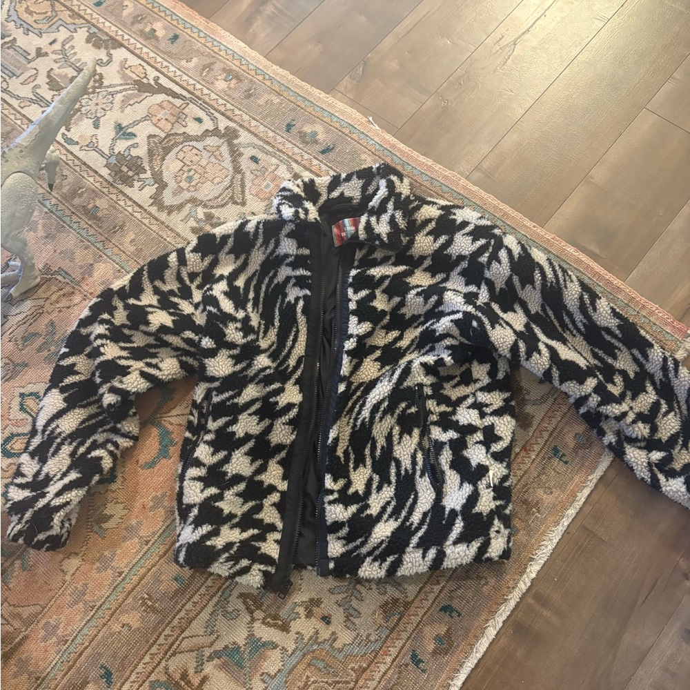 Urban outfitters lined teddy houndstooth bomber jacket- like new small